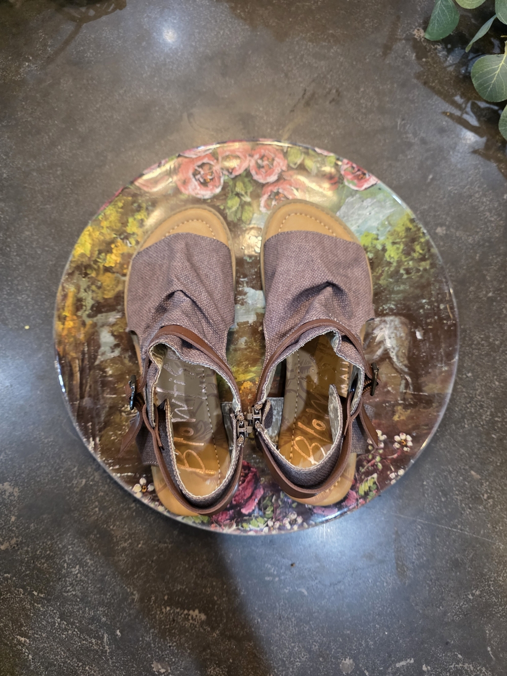 NWOB Blowfish Brown Canvas Open-Toe Sandals - Picture 3 of 11